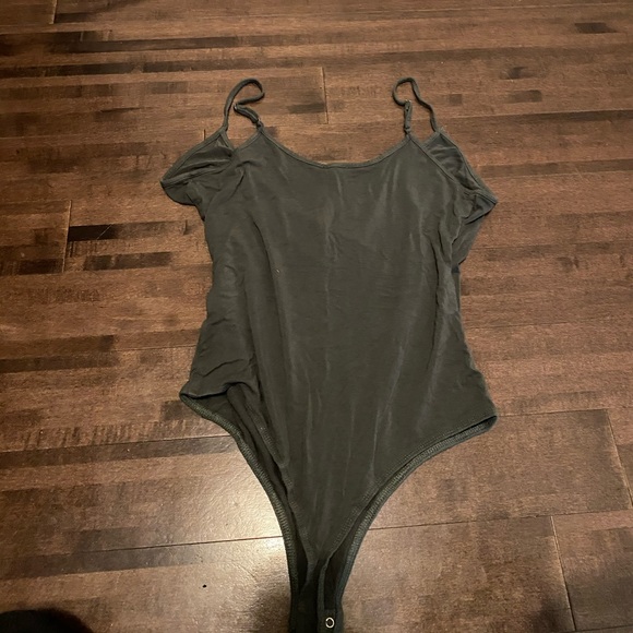 Garage wrap bodysuit - Picture 2 of 3